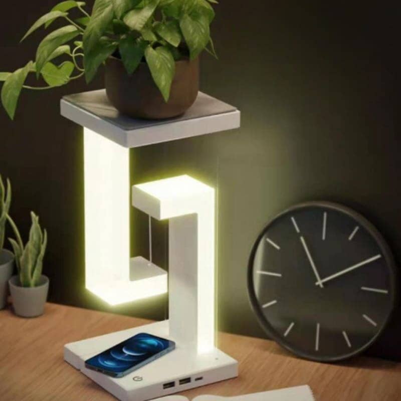 Luminária de Mesa com Carregador de celular por Indução