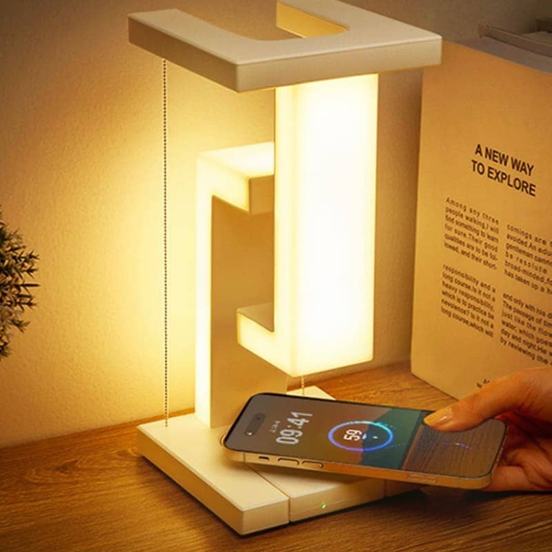 Luminária de Mesa com Carregador de celular por Indução